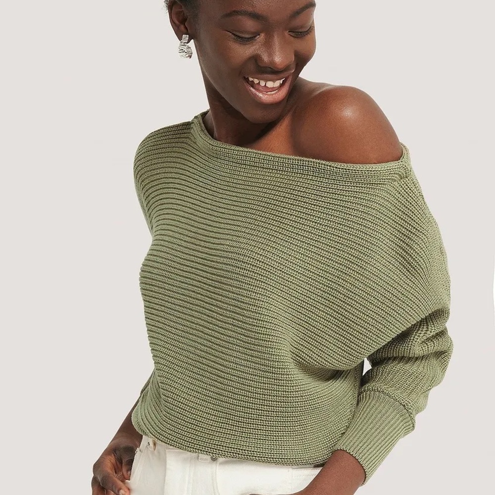NA-KD Off Shoulder Knitted Sweater